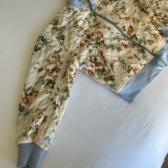 ✨URBAN OUTFITTERS REVERSIBLE BOMBER JACKET - Picture 4 of 10